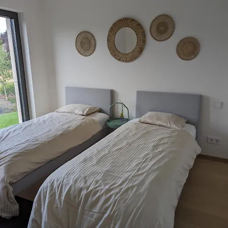 High-end Modern 2 Bed W. Garage In Belair Apartament