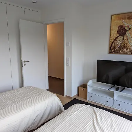 Apartment High-end Modern 2 Bed W. Garage In Belair *