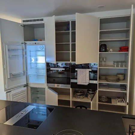 High-end Modern 2 Bed W. Garage In Belair
