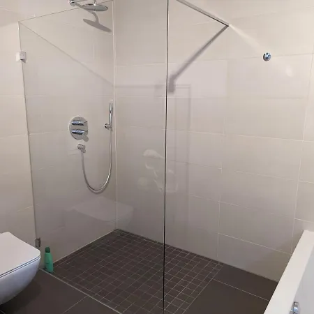 Apartment High-end Modern 2 Bed W. Garage In Belair *